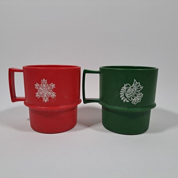 Lot 2 VTG Tupperware Red Green Holiday Christmas Xmas Stacking Cups Mugs 1312 - Picture 1 of 9